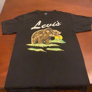 Levi’s black graphic T-shirt , Size Small